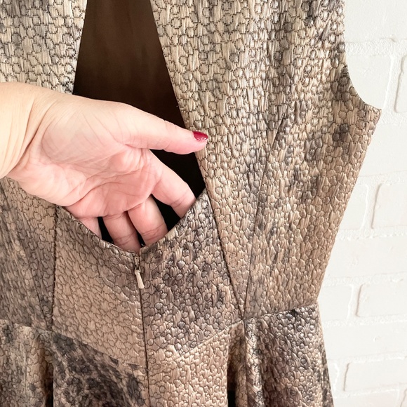 Monique Lhuillier Mini Dress Leopard print Iridescent Jacquard Mobwife Sz 8 - Picture 12 of 16